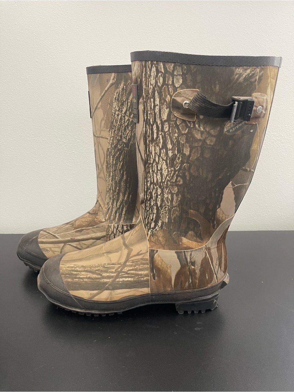 Cabela’s Thinsulate Steel Shank Camo Waterproof Rubber Hunting Boots
